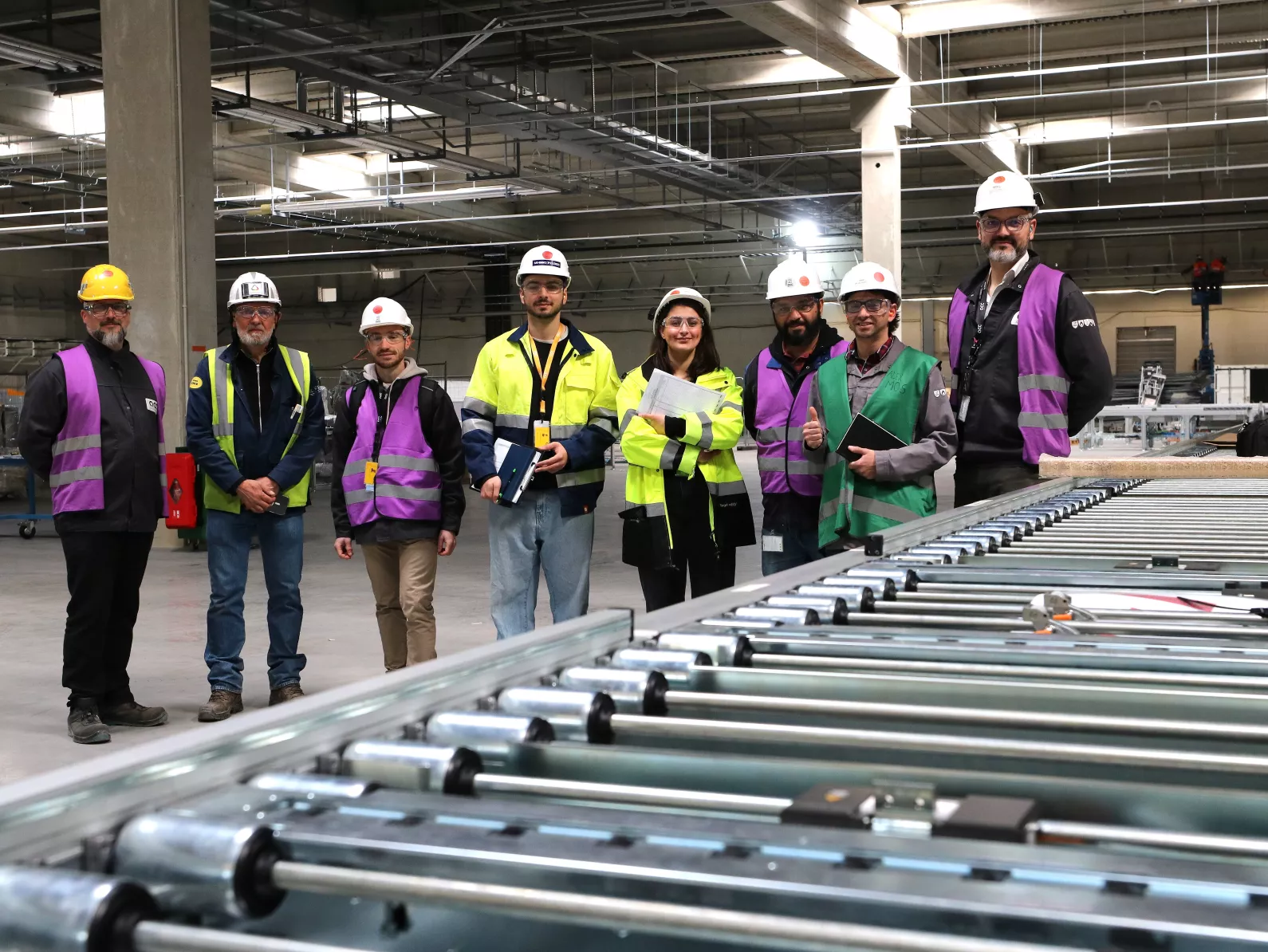 L'équipe du Module Assembly de BBD2 supervise l'installation.